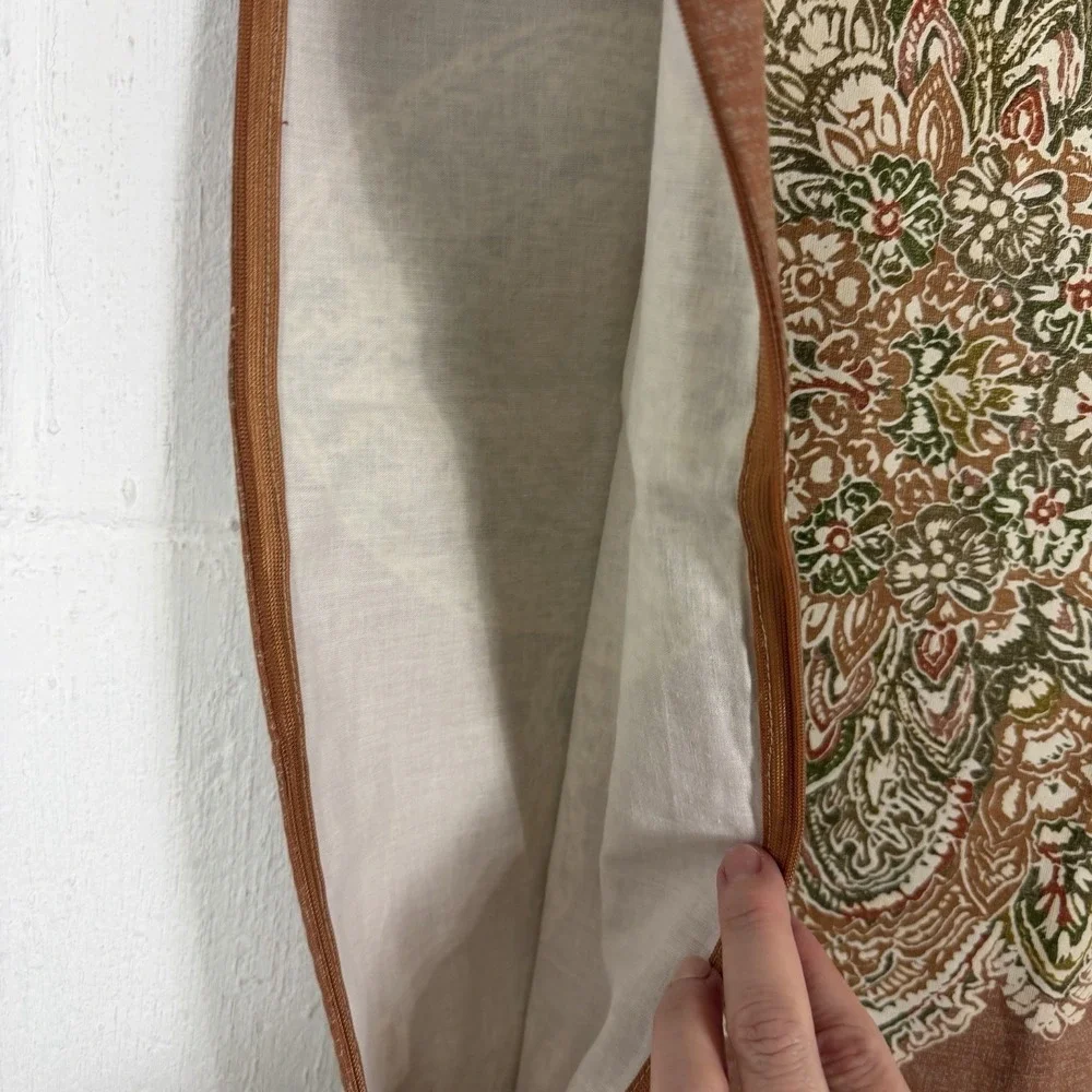 Pottery Barn Pillow Covers 2 Piece Linen Blend 24X24 Brown Floral Medallion BoHo